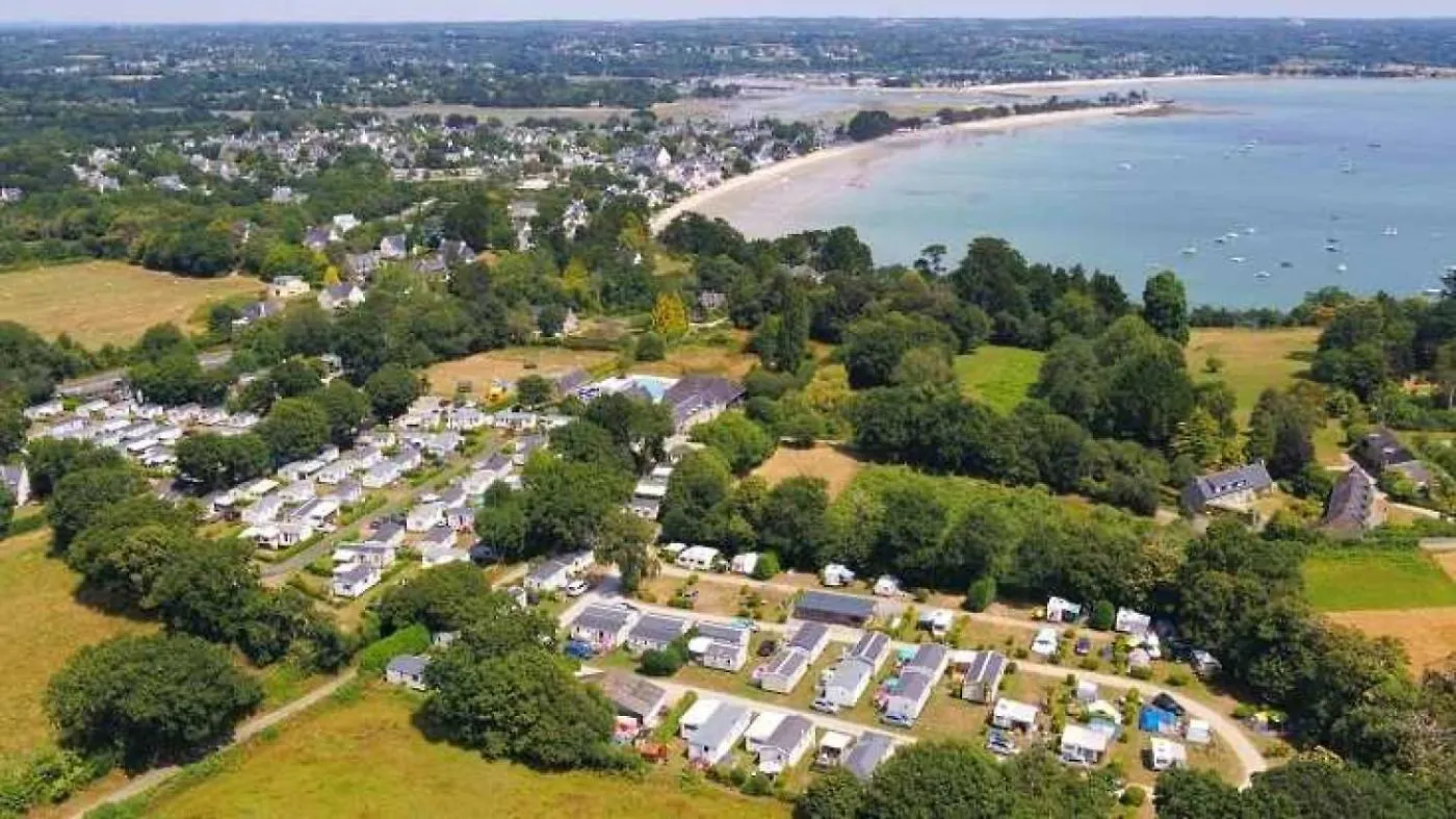 Camping 3 Etoiles - Parc Aquatique - Eeibbf Fouesnant 0*,